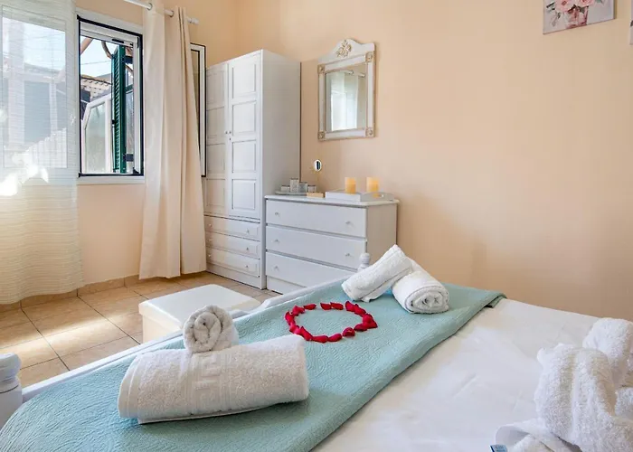 Xenia House Дом отдыха *