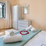 Xenia House Prázdninový dům *