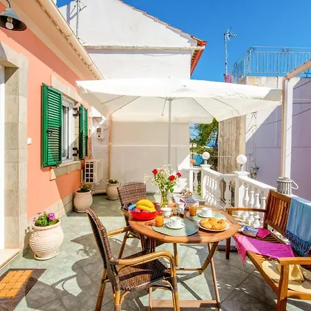 Holiday home Xenia House *
